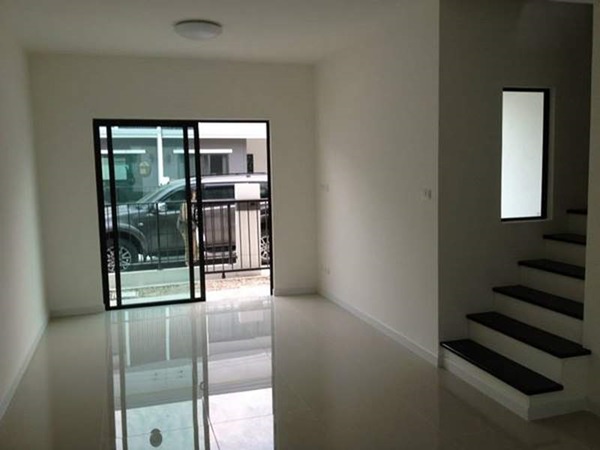 ให้เช่าบ้านหมู่บ้านพฤกษา 83 ติดเซ็นทรัลศาลายา แบบเดินถึง พร้อมเข้าอยู่ได้เลย โทร 086-9789296