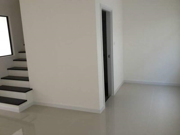 ให้เช่าบ้านหมู่บ้านพฤกษา 83 ติดเซ็นทรัลศาลายา แบบเดินถึง พร้อมเข้าอยู่ได้เลย โทร 086-9789296