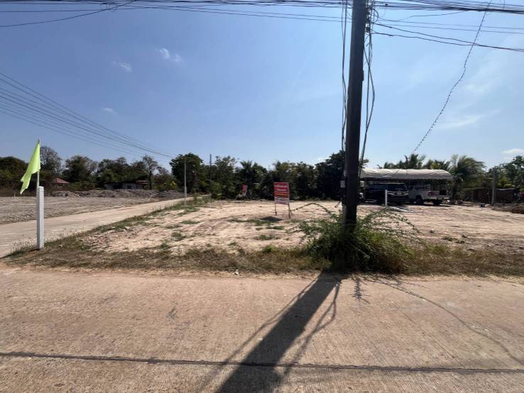 ขายที่ดินสวย ใกล้สี่แยกบายพาส อำเภอเมืองสกลนคร