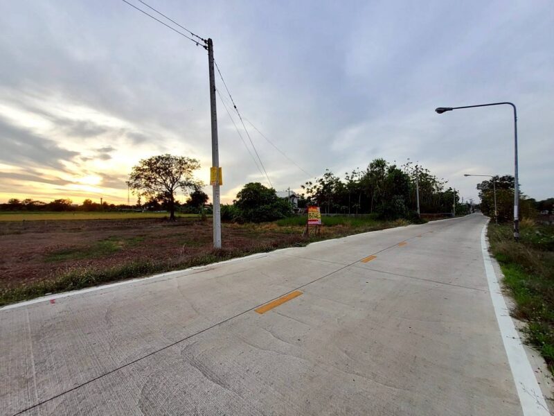 ขายด่วนที่ดินติดถนนเลียบคลองห้า 368 ตรว ติดถนนคอนกรีตสาธารณะ อ.คลองหลวง จ.ปทุมธานี