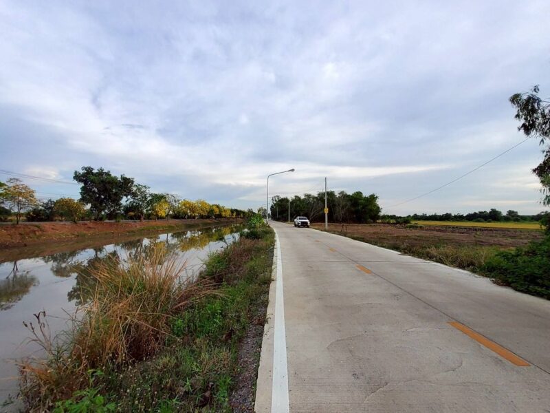 ขายด่วนที่ดินติดถนนเลียบคลองห้า 368 ตรว ติดถนนคอนกรีตสาธารณะ อ.คลองหลวง จ.ปทุมธานี