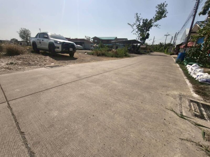 ขายด่วนที่ดิน 378.5 ตรว ติดถนนสาธารณะ ซอยร่วมใจ1 ต.คลองข่อย อ.ปากเกร็ด จ.นนทบุรี