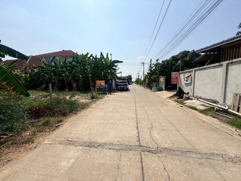 ขายถูกที่ดินลาดสวาย 124 ตรว ติดถนนคอนกรีตสาธารณะ ถมแล้ว ซ.ร่วมสุข 3 อ.ลำลูกกา จ.ปทุมธานี 0