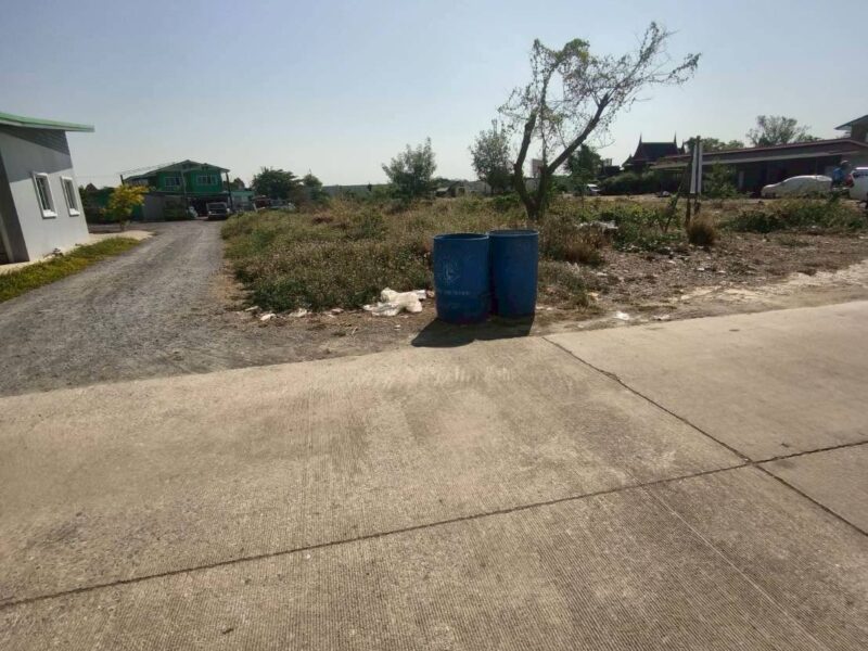 ขายด่วนที่ดิน 378.5 ตรว ติดถนนสาธารณะ ซอยร่วมใจ1 ต.คลองข่อย อ.ปากเกร็ด จ.นนทบุรี