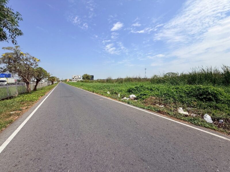 ขายด่วนที่ดิน 286 ตรว ติดถนนเลียบมอเตอร์เวย์ ต.คลองสี่ อ.คลองหลวง จ.ปทุมธานี