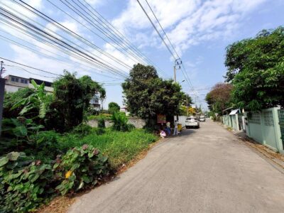 ขายถูกที่ดิน 111 ตรว ติดถนนคอนกรีตสาธารณะ ถมแล้ว ซ.ติวานนท์-ปากเกร็ด 27 อ.ปากเกร็ด จ.นนทบุรี