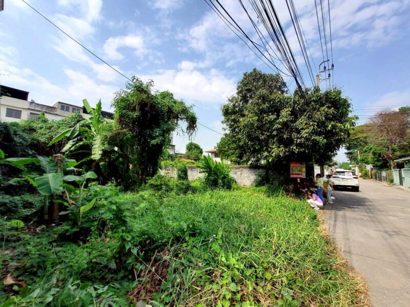 ขายถูกที่ดิน 111 ตรว ติดถนนคอนกรีตสาธารณะ ถมแล้ว ซ.ติวานนท์-ปากเกร็ด 27 อ.ปากเกร็ด จ.นนทบุรี