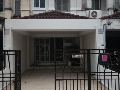 ขายทาวน์เฮ้าส์ 2 ชั้น ฟรีโอน หมู่บ้าน สิรีนเฮ้าส์ วัชรพล รีโนเวทใหม่ พร้อมอยู่ ใกล้ทางด่วนรามอินทรา โทร 086-3744534