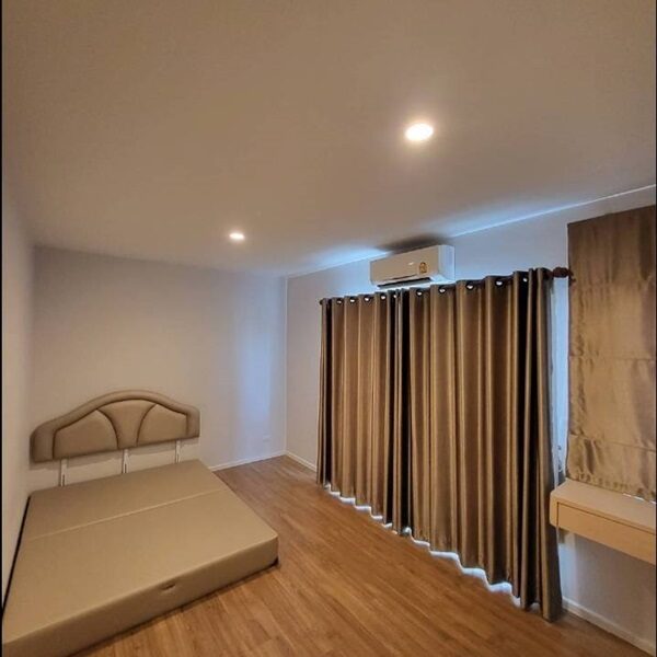 ขาย/ให้เช่า ทาวน์โฮม 3 ชั้น บ้านกลางเมือง (รามอินทรา-วัชรพล) 3 ห้องนอน ใกล้ แฟชั่นไอส์แลนด์ โทร 095-9166677