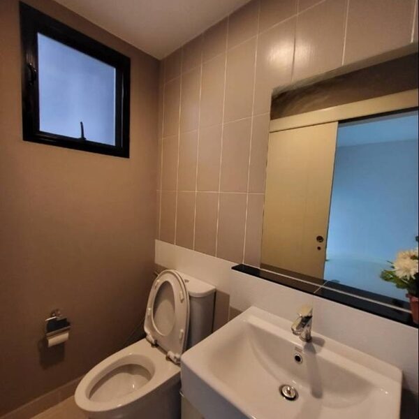 ขาย/ให้เช่า ทาวน์โฮม 3 ชั้น บ้านกลางเมือง (รามอินทรา-วัชรพล) 3 ห้องนอน ใกล้ แฟชั่นไอส์แลนด์ โทร 095-9166677