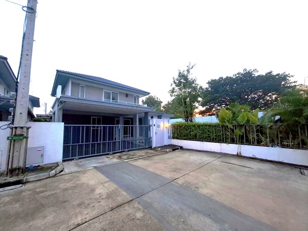 เจ้าของขายเอง บ้านเดี่ยว 2 ชั้น มัณฑนา เพชรเกษม-สาย 4 (หลังมุม) อ.กระทุ่มแบน สมุทรสาคร โทร.084-1416555