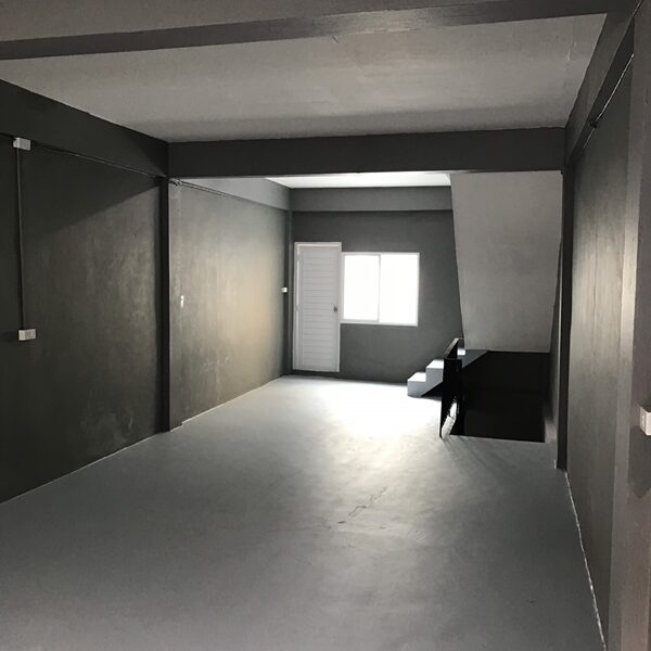 ให้เช่า ตึกแถว 4 ชั้น ต่อเติมเต็ม เอกชัย 69/1 ราคา 1หมื่นบาท/ด. บาท T. 086-4540423