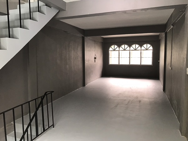 ให้เช่า ตึกแถว 4 ชั้น ต่อเติมเต็ม เอกชัย 69/1 ราคา 1หมื่นบาท/ด. บาท T. 086-4540423