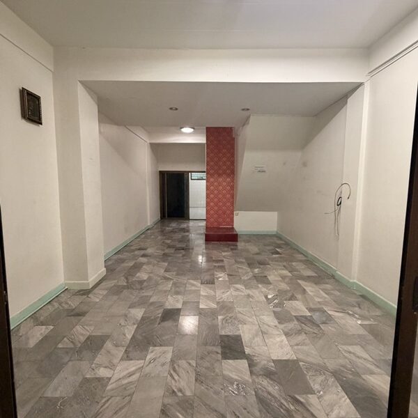 ให้เช่าทาวเฮ้าส์ 3 ชั้น หมู่บ้าน สินทวีแกรนด์วิลเลจน์ ใกล้ห้างเซ็นทรัลพระราม2 พร้อมอยู่ โทร 081-8218151