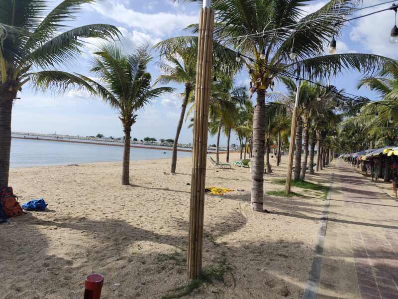 CONDO FOR SALE WITH A BEAUTIFUL VIEW, VERY TO CLOSE THE SEA, A BEAUTIFUL BEACH FREE FERNITURES BUILT IN FULLY FURNISHED