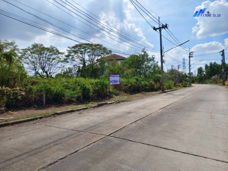 ขายถูกที่ดินถมแล้วในโครงการเมืองเอก โครงการ 4 ที่ตั้ง หลักหก เมืองปทุมธานี ปทุมธานี เพียง 8,500,000 บาท (22,600 บาท/ตรว.) รายละเอียดทรัพย์ - เนื้อที่ 3 งาน 75 ตร.ว (375 ตร.ว.) | หน้ากว้าง 60 X 25 เมตร - ที่ดินถมเสมอถนนคอนกรีตอย่างดี ถนนกว้