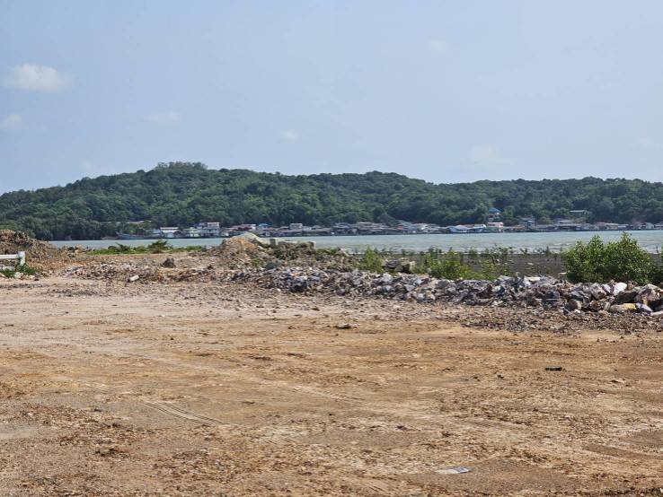 ขายที่่ดินติดทะเล ใกล้แหล่งท่องเที่ยว เกาะเปริด อำเภอแหลมสิงห์ จันทบุรี