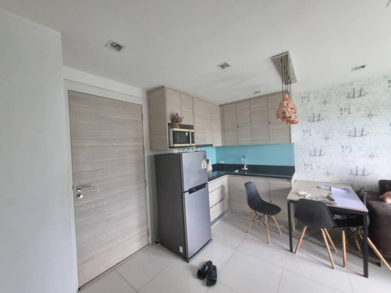 CONDO FOR SALE WITH A BEAUTIFUL VIEW, VERY TO CLOSE THE SEA, A BEAUTIFUL BEACH FREE FERNITURES BUILT IN FULLY FURNISHED