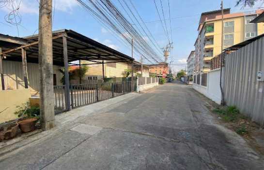 ขายที่ดินพร้อมสิ่งปลูกสร้าง 31 ตร.ว. เข้า-ออกได้ 2 ซอย (ลาดพร้าว 58 และ 60)