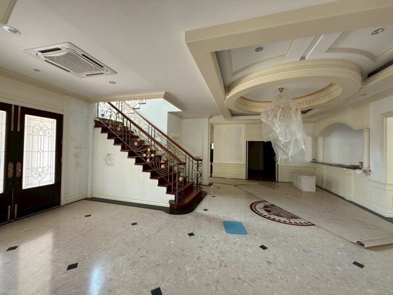 ขายบ้านหรู หมู่บ้านแกรนด์โมนาโค ถนนเลียบวงแหวนกาญจนาภิเษก ใกล้เมกะบางนา