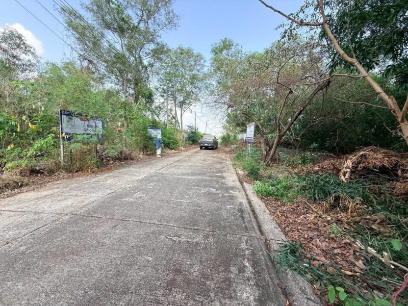 ขายที่ดิน 70 ตรว ติดถนนสาธารณะ ถมแล้ว หมู่บ้านสวนรีสอร์ท คลองห้าตะวันตก จ.ปทุมธานี