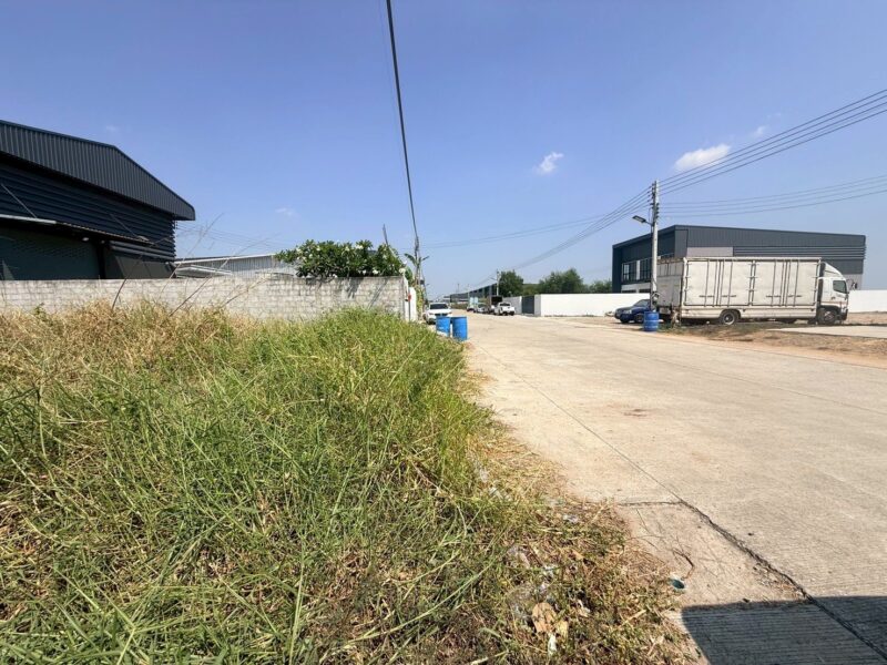 ขายด่วนที่ดิน 180 ตรว ติดถนนสาธารณะ ถมแล้ว ซอยเปาร์อิน 16 อ.ลาดหลุมแก้ว จ.ปทุมธานี