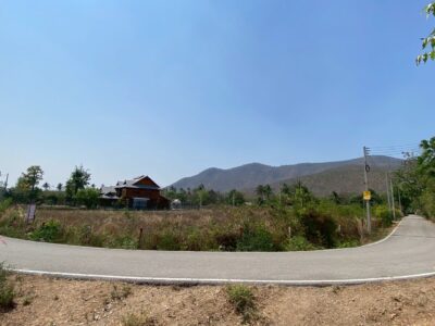 ขายด่วนที่ดิน 200 ตรว ติดถนนสาธารณะ2ด้าน แปลงมุม ห้วยทรายเหนือ ชะอำ เพชรบุรี