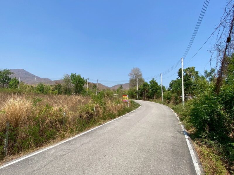 ขายด่วนที่ดิน 200 ตรว ติดถนนสาธารณะ2ด้าน แปลงมุม ห้วยทรายเหนือ ชะอำ เพชรบุรี