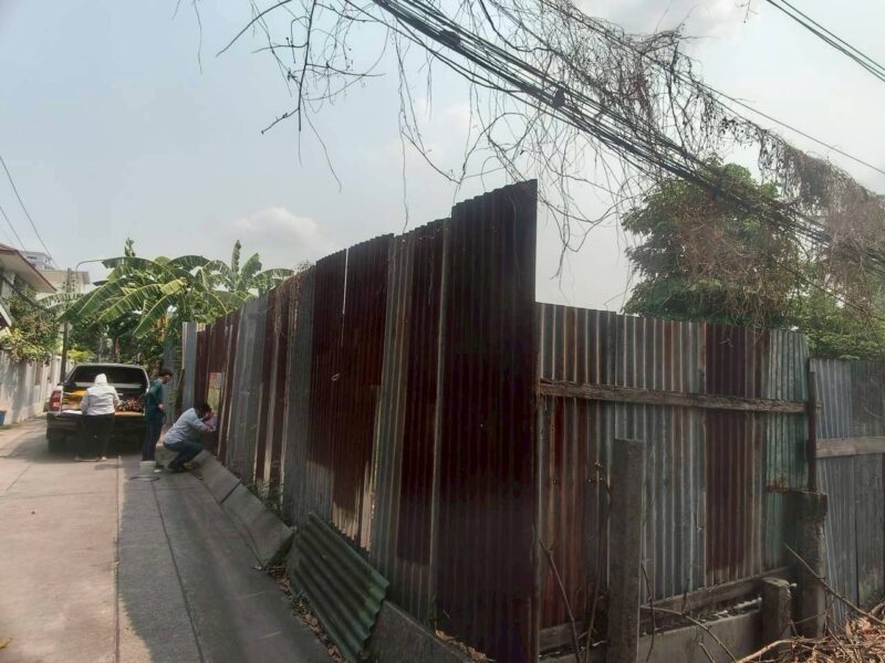 ขายด่วนที่ดินใกล้กระทรวงสาธารณสุข 435 ตรว ติดถนนคอนกรีต ซ.ดวงมณี 6 บางเขน เมืองนนทบุรี