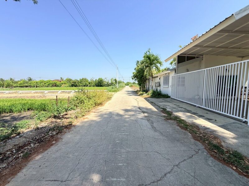 ขายด่วนที่ดิน 100 ตรว ติดถนนคอนกรีต ซ.เคหะการเกษตร1 ไทรน้อย นนทบุรี