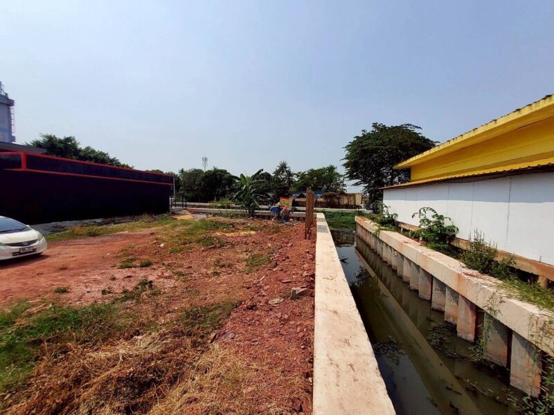 ขายที่ดินใกล้วัดทองธรรมิการาม 89.5 ตรว ติดถนนคอนกรีต ถมแล้ว ท่าทราย เมืองสมุทรสาคร