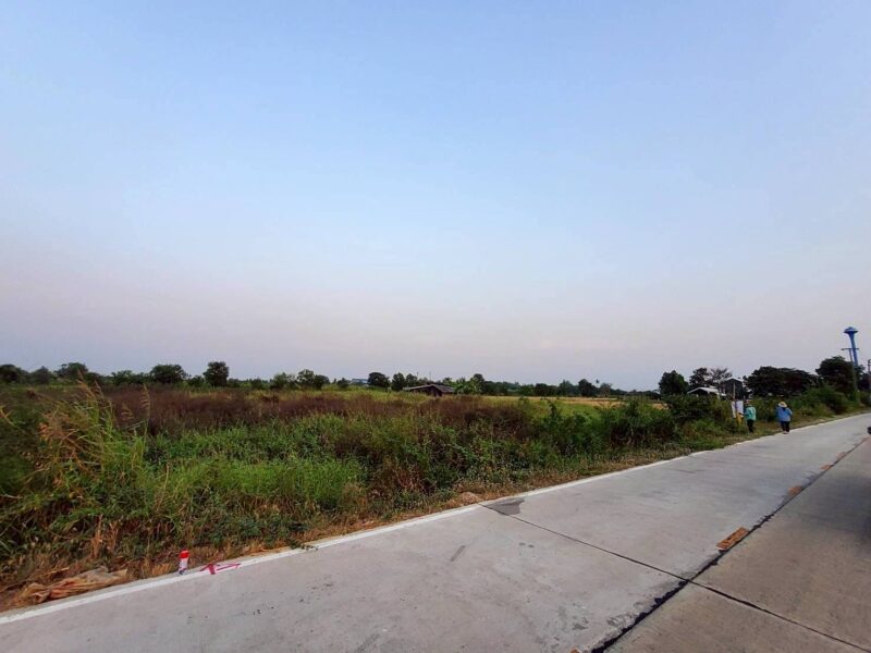 ขายด่วนที่ดิน 400 ตรว ติดถนนสาธารณะ ลาดหลุมแก้ว ปทุมธานี