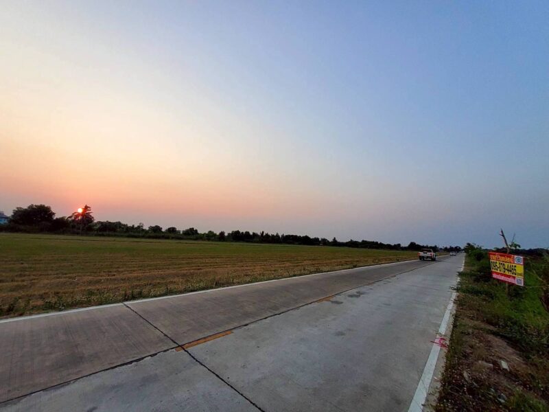 ขายด่วนที่ดิน 400 ตรว ติดถนนสาธารณะ ลาดหลุมแก้ว ปทุมธานี