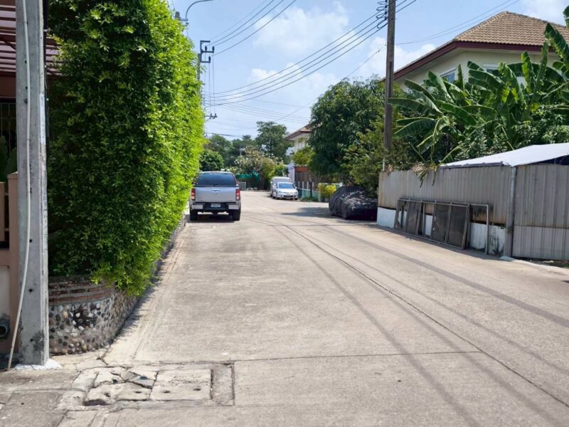 ขายด่วนที่ดิน 302 ตรว ติดถนนคอนกรีตสาธารณะ ม.แสนสุขปาร์ค บางบอน 3 ซอย 8 บางบอน กทม.