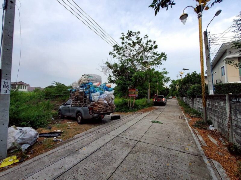 ขายด่วนที่ดิน 206 ตรว ติดถนนคอนกรีต ซ.ลาดกระบัง 14/1 ราชาเทวะ บางพลี สมุทรปราการ