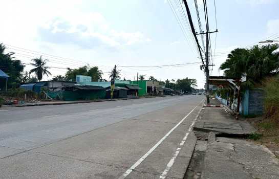 ขาย ที่ดิน ทำเลค้าขาย ME157 ติดถนนเกาะโพธิ์ สามแยก ท่าบุญมี เกาะจันทร์ ชลบุรี . 236 ตรม 4 ไร่ 2 งาน 85 ตรว ใกล้ตลาดเกาะโพธิ์ เพียง 3 Km.