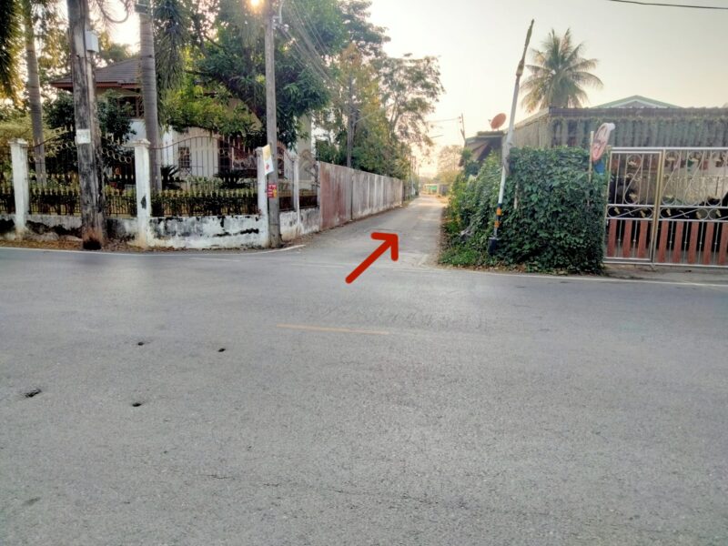 ที่ดินสวย200ตร.ว. ติดทางสาธารณะ2ด้าน