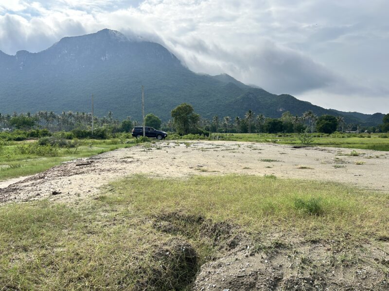 ที่ดินถมแล้ว วิวภูเขาสามร้อยยอด เจ้าของขายเอง