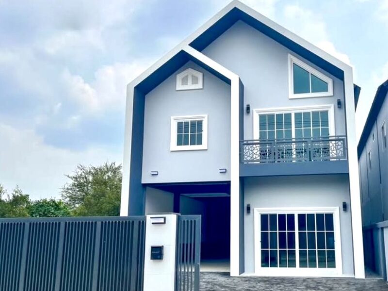 ที่ดินแบ่งขาย ถมแล้ว ปิ่นทองแลนด์ แฟคตอรี่ มีบริการให้ครบจบ ราคาเริ่มต้นเพียง 2.9 ล้านบาท