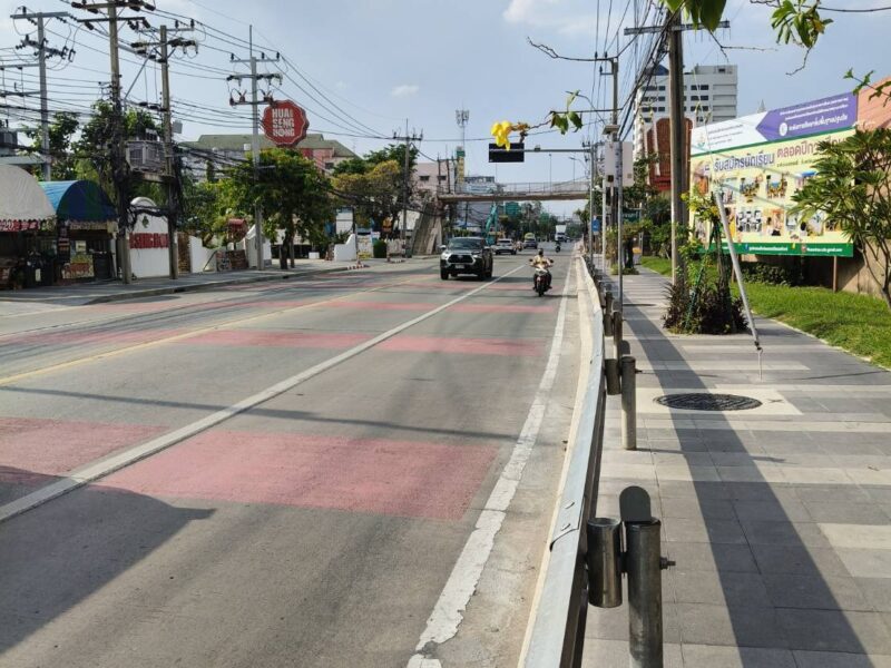 ขายที่ดินเปล่าถมแล้วติดถนนนวลจันทร์ กรุงเทพมหานคร