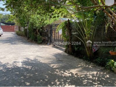 ขายที่ดินแถมบ้าน โชคชัย4 ซอย41 เข้าซอยเพียง 100 เมตร ย่านลาดพร้าว พื้นที่ 72 ตรว.