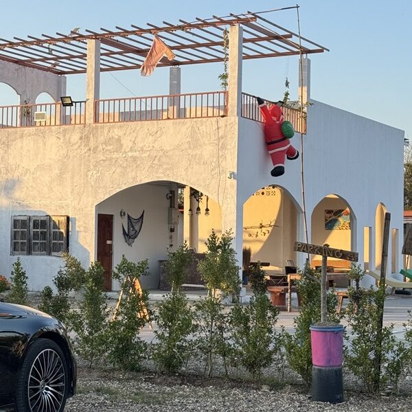 ขายกิจการร้านกาแฟ สระว่ายน้ำ วิลล่า 4 หลัง อ.แม่ริม จ.เชียงใหม่ พร้อมบริหารกิจการต่อได้เลย โทร 088-9162454