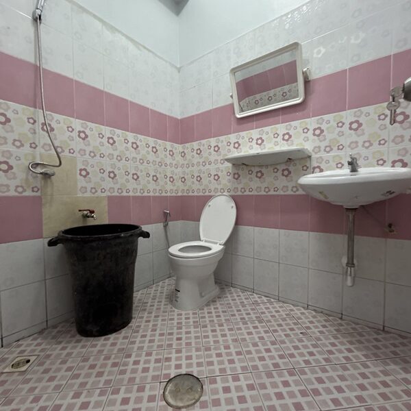 ทาวน์เฮ้าส์ รีโนเวทใหม่ ให้เช่า ม.นิราวิลล์ ฝั่งตรงข้าม สวนอุตสาหกรรม จงสถิตย์ ใกล้ซอย บางบอน 5 โทร 0935109099