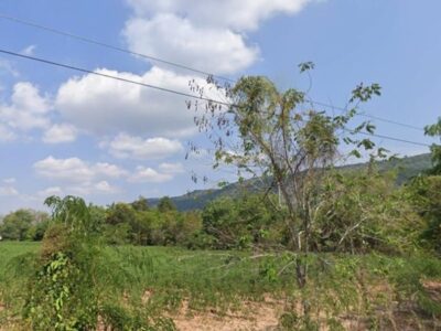 ขายด่วน ที่ดินแปลงใหญ่ 42 ไร่ วิวเขาสวย กบินทร์บุรี จ.ปราจีนบุรี ทำเลดี โทร 066-112-0133