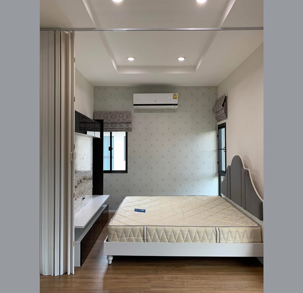 ให้เช่าบ้านแฝดสไตล์บ้านเดี่ยว 2 ชั้น พร้อมอยู่ ทำเลพระราม 9 - อ่อนนุช ตกแต่งครบ Tel 092850905ห้า