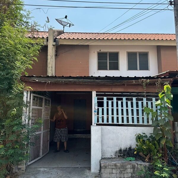 ให้เช่าบ้าน เอื้ออาทร 7/1 คลอง 7 ธัญบุรี ปทุมธานี เดือนละ 4,000 บาท โทร 0866675297