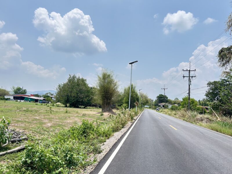 ที่ดิน ราคาถูก ติดถนนลาดยาง ย่านชุมชน