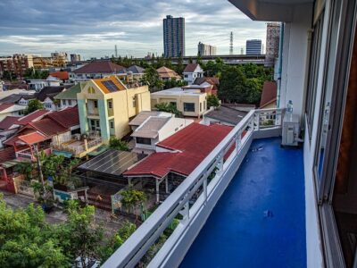 ขายคอนโดพระราม 9 ห้องหัวมุมรีโนเวทใหม่ ทำเลดี Premier Place Condominium (RAMA 9)