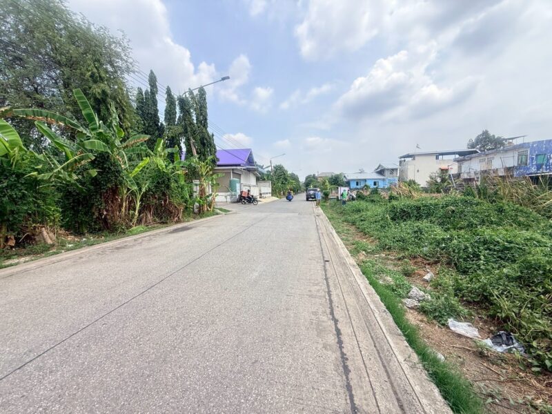 ขายด่วนที่ดินใกล้วัดแสงสรรค์ 140 ตรว ติดถนนสาธารณะ รังสิต-นครนายก 33 ธัญบุรี ปทุมธานี