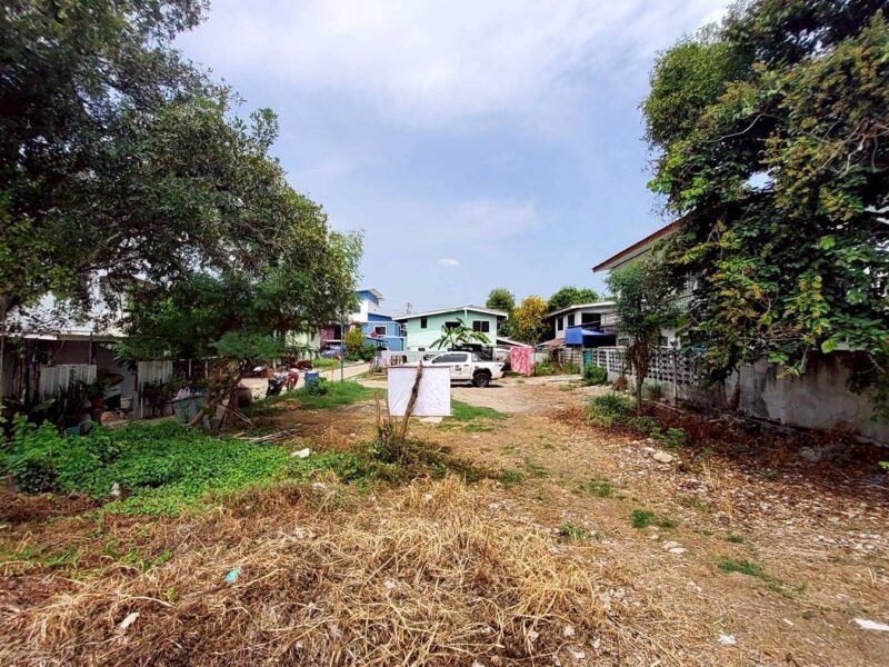 ขายที่ดินใกล้วัดเสด็จ 73 ตรว ติดถนนคอนกรีต ด้านข้างติดคลอง ซ.บ้านลาน สวนพริกไทย เมืองปทุมธานี